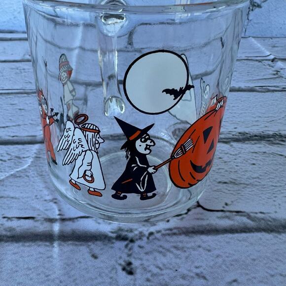 Vtg Luminarc Halloween Clear Mug Pumpkin Skeleton Bat Witch Devil Good Condition - Picture 8 of 10